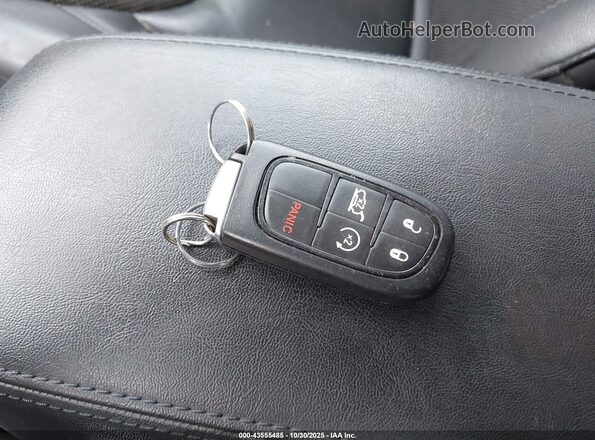 1C4PJMJX4JD529072 2018 JEEP CHEROKEE Черный Вид панели приборов