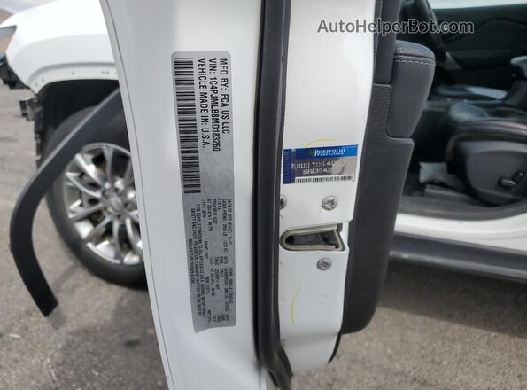 1C4PJMLB8MD183260 2021 JEEP CHEROKEE White 360 interior view