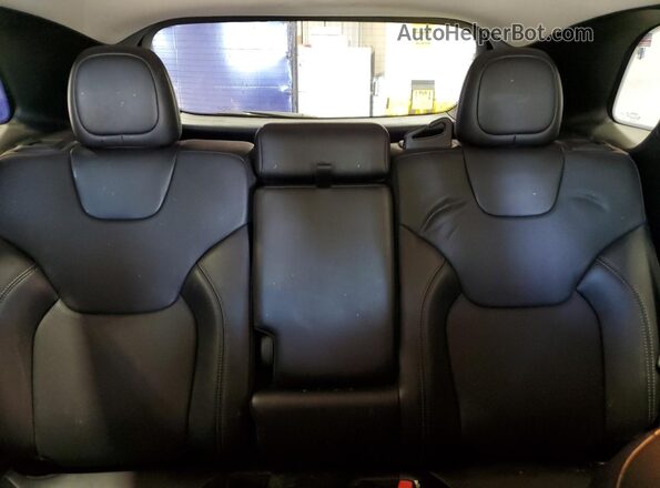 1C4PJMMB9PD112278 2023 JEEP CHEROKEE White Rear seats view