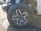 2025 Jeep Wrangler Sahara Белый vin: 1C4PJXEN3SW500663 Damage: Left Front Wheel, Curb Rash, > 12 Inches