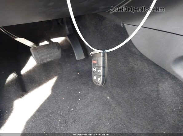 1C4RJFBG4MC876687 2021 JEEP GRAND CHEROKEE Красный Вид панели приборов