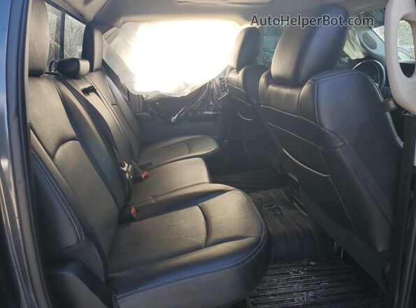 1C6RR7VT7HS566947 2017 RAM 1500 Black Widok tylnych siedzeń