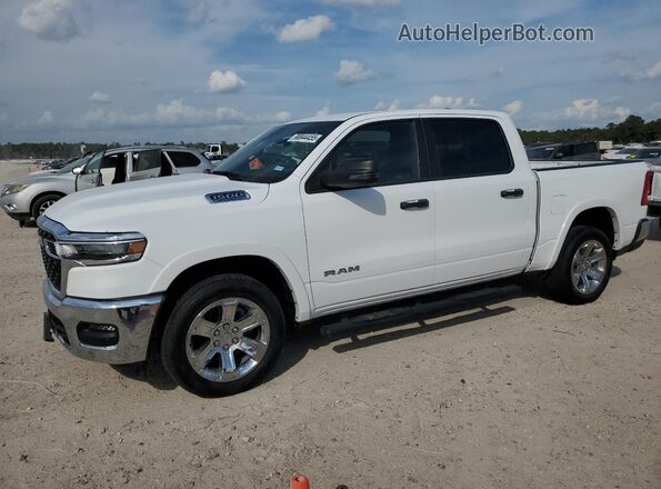 1C6RRFFG2SN536384 2025 RAM 1500 Белый Передняя левая четверть
