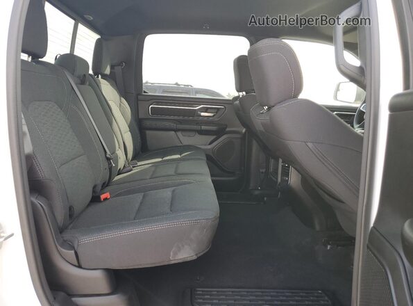 1C6RRFFG2SN536384 2025 RAM 1500 Белый Вид задних сидений