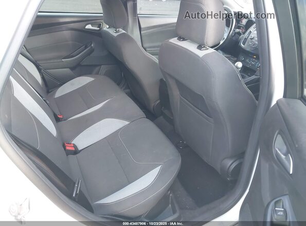 1FADP3L96HL289779 2017 FORD FOCUS ST Белый Вид наклейки с VIN-кодом
