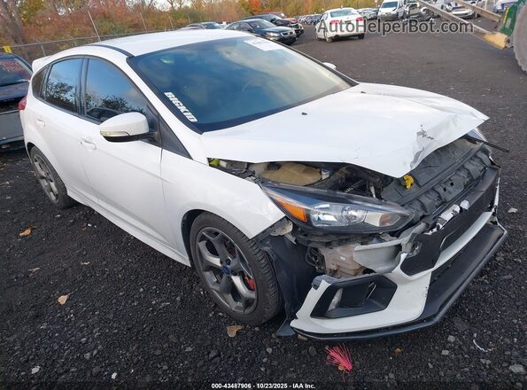 1FADP3L96HL289779 2017 FORD FOCUS ST Белый Передняя правая четверть