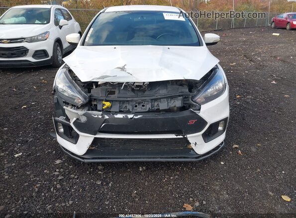 1FADP3L96HL289779 2017 FORD FOCUS ST Белый Вид спереди