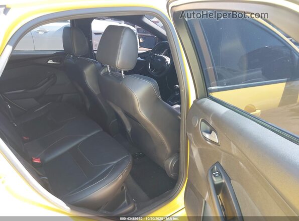 1FADP3L99HL220603 2017 FORD FOCUS ST Yellow Widok naklejki z numerem VIN