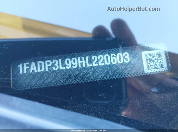 1FADP3L99HL220603 2017 FORD FOCUS ST Yellow Widok komory silnika
