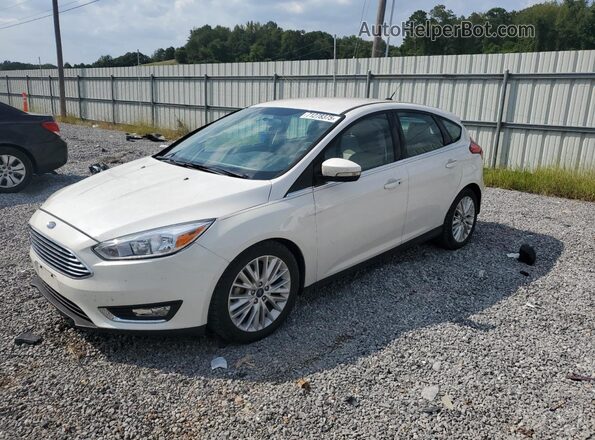 1FADP3N2XGL312205 2016 FORD FOCUS White Vista tres cuartos delantera izquierda