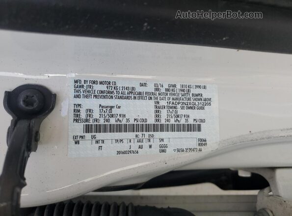 1FADP3N2XGL312205 2016 FORD FOCUS White Vista del compartimento del motor