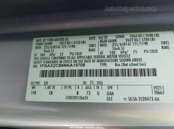 1FBAX2C89NKA19708 2022 FORD PASSENGER Silver Vista del compartimento del motor