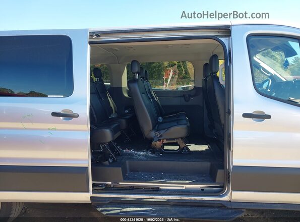 1FBAX2Y88PKC06613 2023 FORD PASSENGER Серебряный Вид наклейки с VIN-кодом