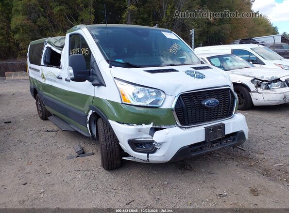 1FBAX2YG5NKA47845 2022 FORD PASSENGER White Przód prawy