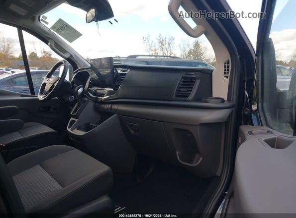 1FBAX9YG1RKB28338 2024 FORD PASSENGER Черный Вид салона спереди