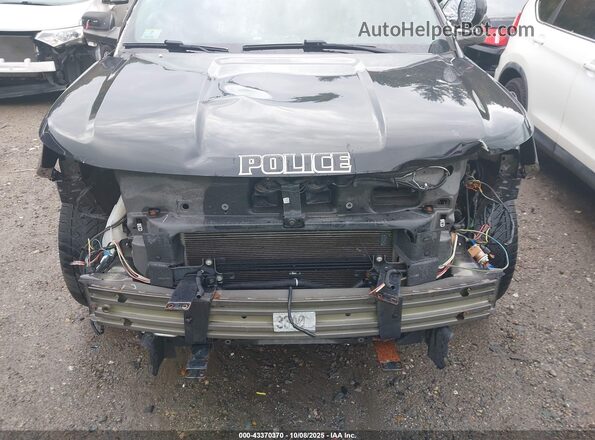 1FM5K8AR2JGA32724 2018 FORD POLICE INTERCEPTOR Черный Вид спереди