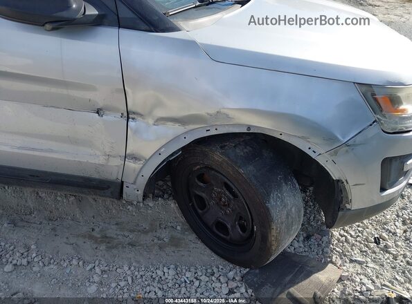 1FM5K8AR8HGD07409 2017 FORD POLICE INTERCEPTOR Silver Widok z przodu