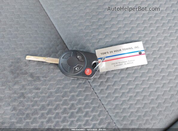 1FMCU0GD0HUF04655 2017 FORD ESCAPE Черный Вид панели приборов