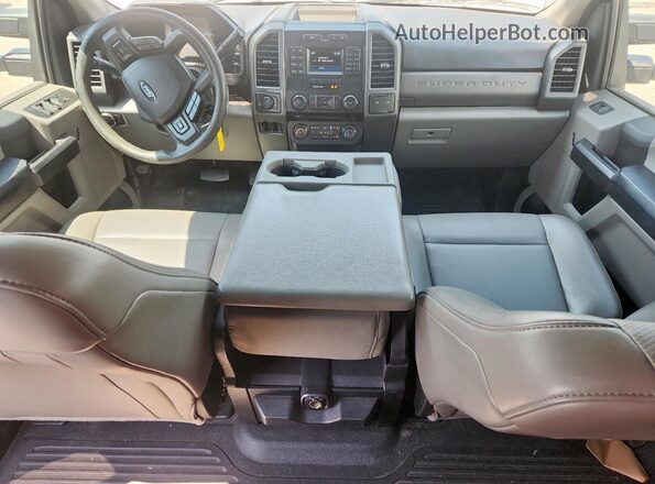 1FT7W2B67JEC78182 2018 FORD F250 Белый Вид панели приборов