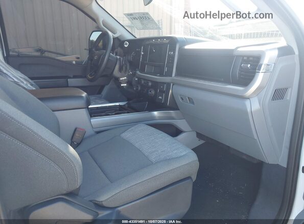1FT7W2BT3REC36576 2024 FORD F-250 Белый Вид салона спереди