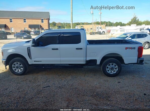 1FT7W2BT3REC36576 2024 FORD F-250 Белый Панорамный вид салона 360°