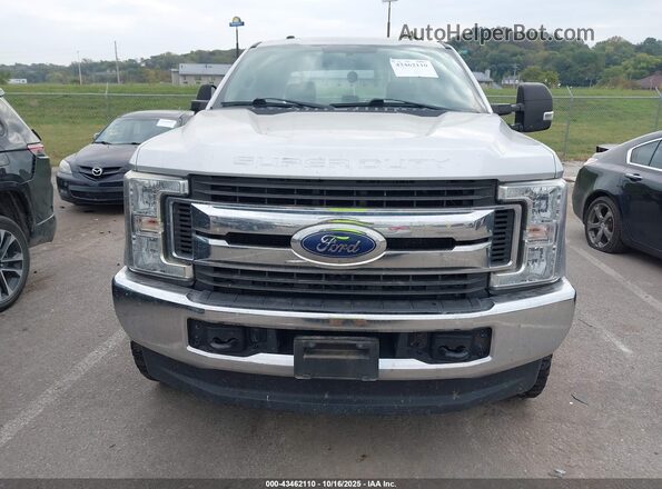 1FT7W2BT9JEC44508 2018 FORD F-250 Серебряный Вид задней части салона