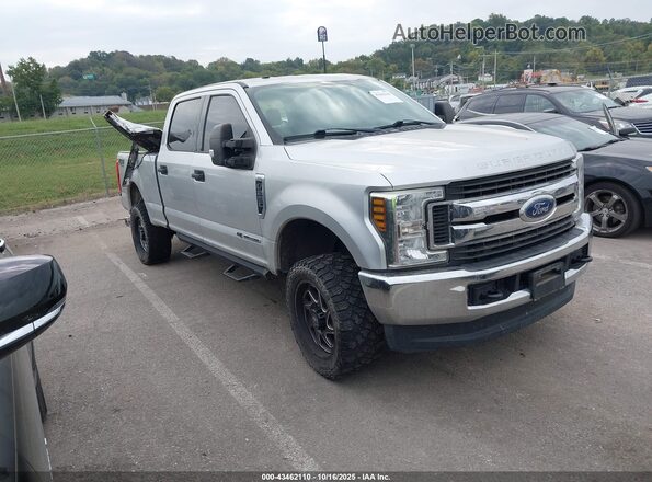 1FT7W2BT9JEC44508 2018 FORD F-250 Серебряный Передняя правая четверть
