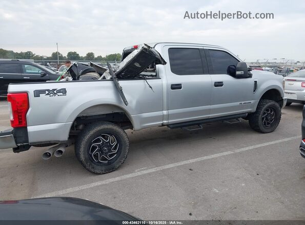 1FT7W2BT9JEC44508 2018 FORD F-250 Серебряный Панорамный вид салона 360°