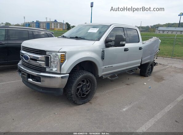 1FT7W2BT9JEC44508 2018 FORD F-250 Серебряный Передняя левая четверть