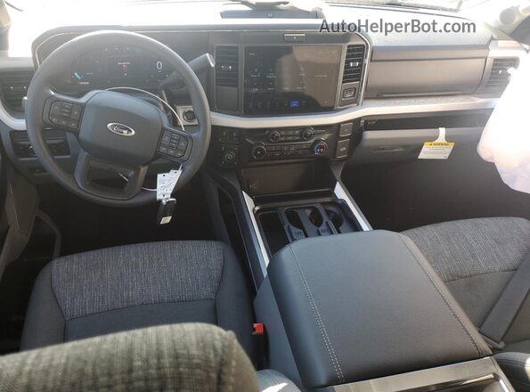 1FT8W2BN5SED95031 2025 FORD F250 Черный Вид панели приборов