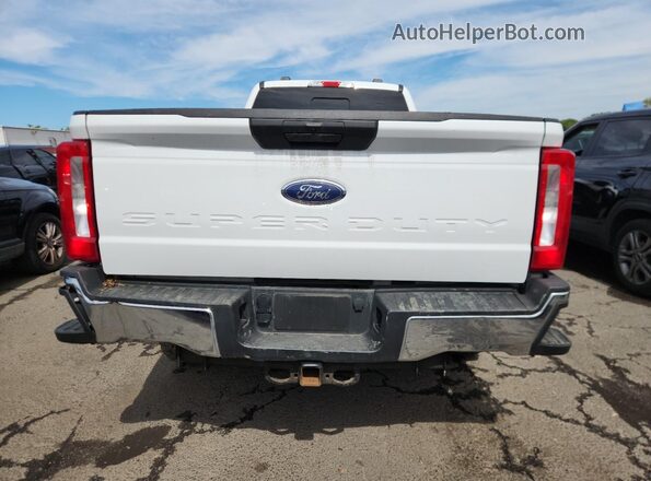 1FT8W2BT6REF05870 2024 FORD F250 White Вид ззаду