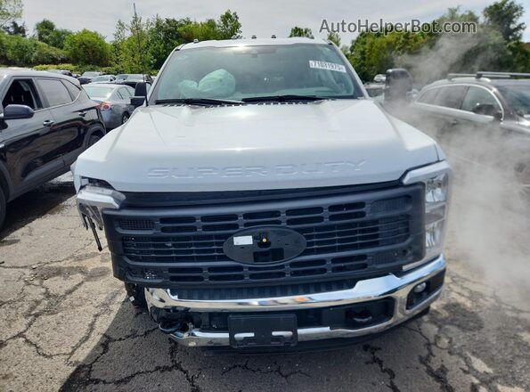 1FT8W2BT6REF05870 2024 FORD F250 White Вид спереду