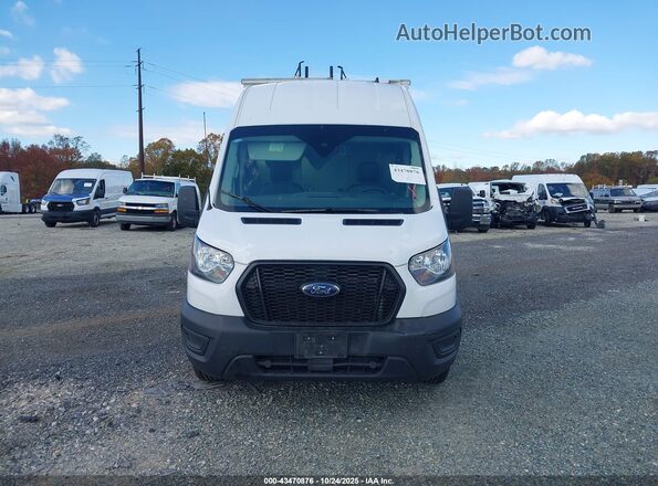 1FTBR1X84PKB77908 2023 FORD TRANSIT-250 Белый Вид щитка приборов
