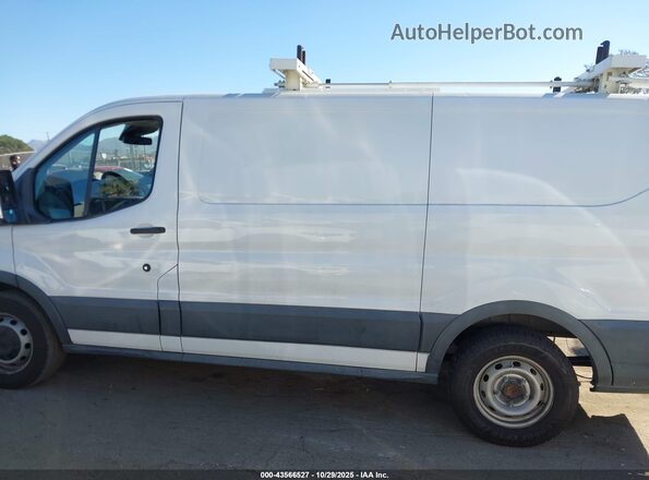 1FTYE1YM3GKA83505 2016 FORD TRANSIT-150 Белый Вид задней части салона