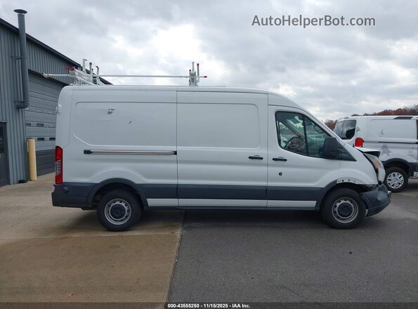 1FTYR2CM6HKA39291 2017 FORD TRANSIT-250 White Widok wnętrza z tyłu