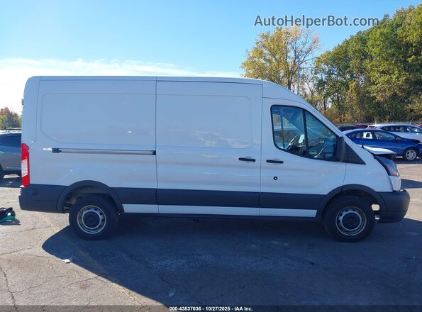 1FTYR2CM6JKA13277 2018 FORD TRANSIT-250 Белый Вид задней части салона