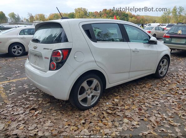 1G1JC6SBXG4163750 2016 CHEVROLET SONIC Белый Задняя правая четверть