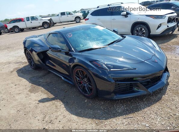 1G1YF3D36P5700666 2023 CHEVROLET CORVETTE Черный Передняя правая четверть