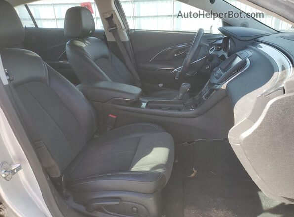 1G4GA5G33GF155671 2016 BUICK LACROSSE Silver Vista interior delantera
