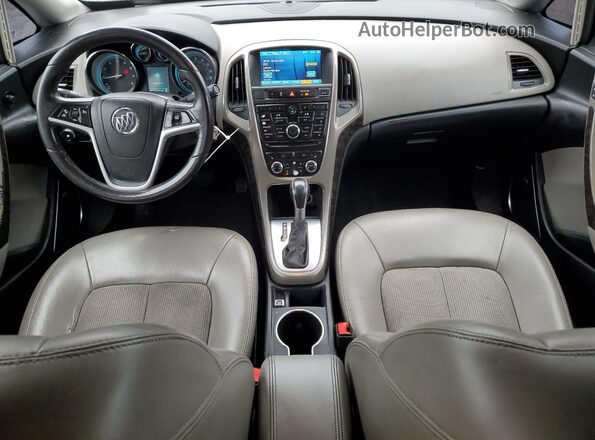 1G4PR5SK2H4105736 2017 BUICK VERANO Серебряный Вид панели приборов