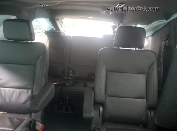 1GNSKCKD3PR332130 2023 CHEVROLET SUBURBAN Белый Вид задних сидений