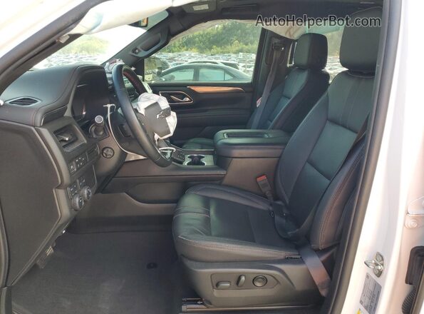 1GNSKEKDXRR103796 2024 CHEVROLET SUBURBAN Белый Вид салона спереди