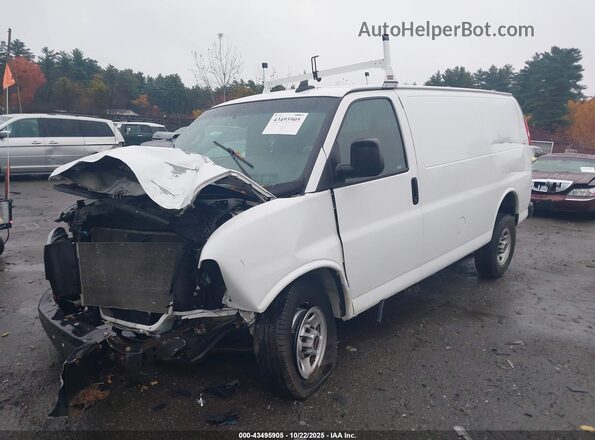 1GTW7AFP2J1202477 2018 GMC SAVANA 2500 White Front left