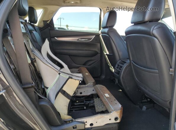 1GYKNCRS0JZ102423 2018 CADILLAC XT5 Черный Вид задней части салона