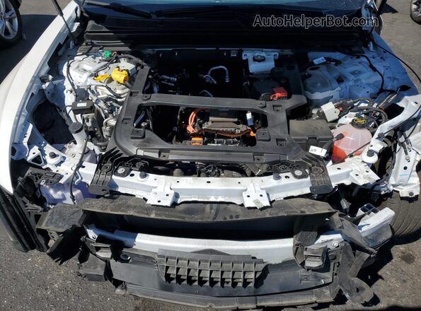 1GYKPPRK0RZ110485 2024 CADILLAC OTHER White Widok komory silnika