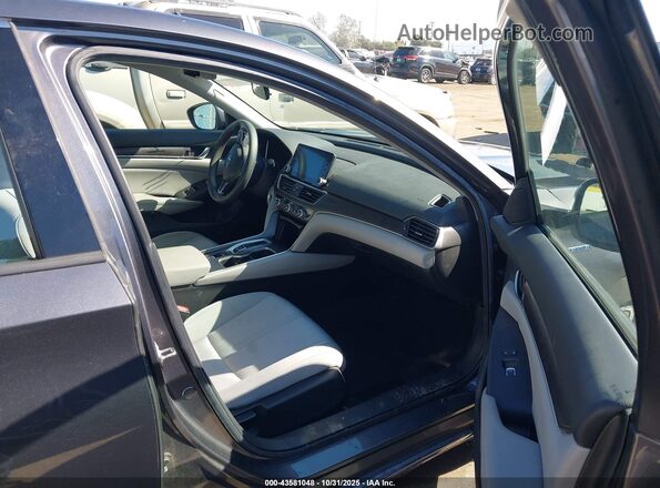 1HGCV3F49KA001933 2019 HONDA ACCORD HYBRID Gray Front interior view