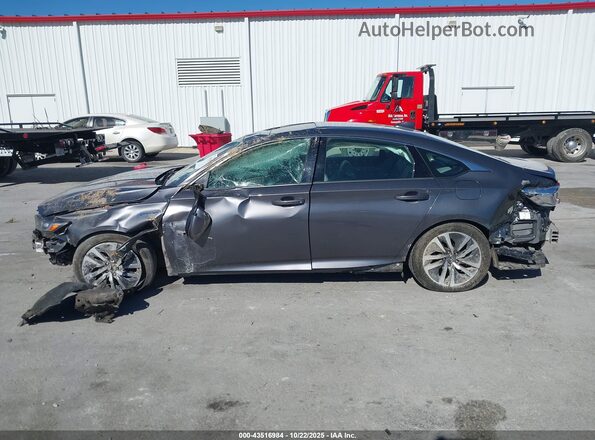 1HGCV3F56KA016365 2019 HONDA ACCORD HYBRID Gray Vista interior trasera