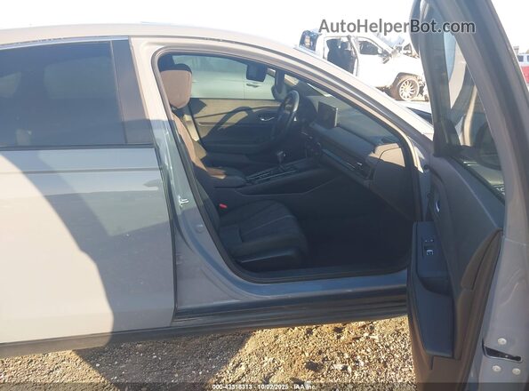 1HGCY2F53PA040695 2023 HONDA ACCORD HYBRID Серый Вид салона спереди