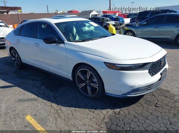 1HGCY2F56RA006012 2024 HONDA ACCORD HYBRID White Przód prawy
