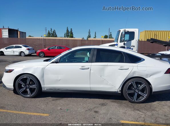 1HGCY2F56RA006012 2024 HONDA ACCORD HYBRID White Widok wnętrza 360 stopni